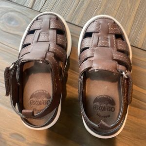Oshkosh B’Gosh washable brown toddler sandals!